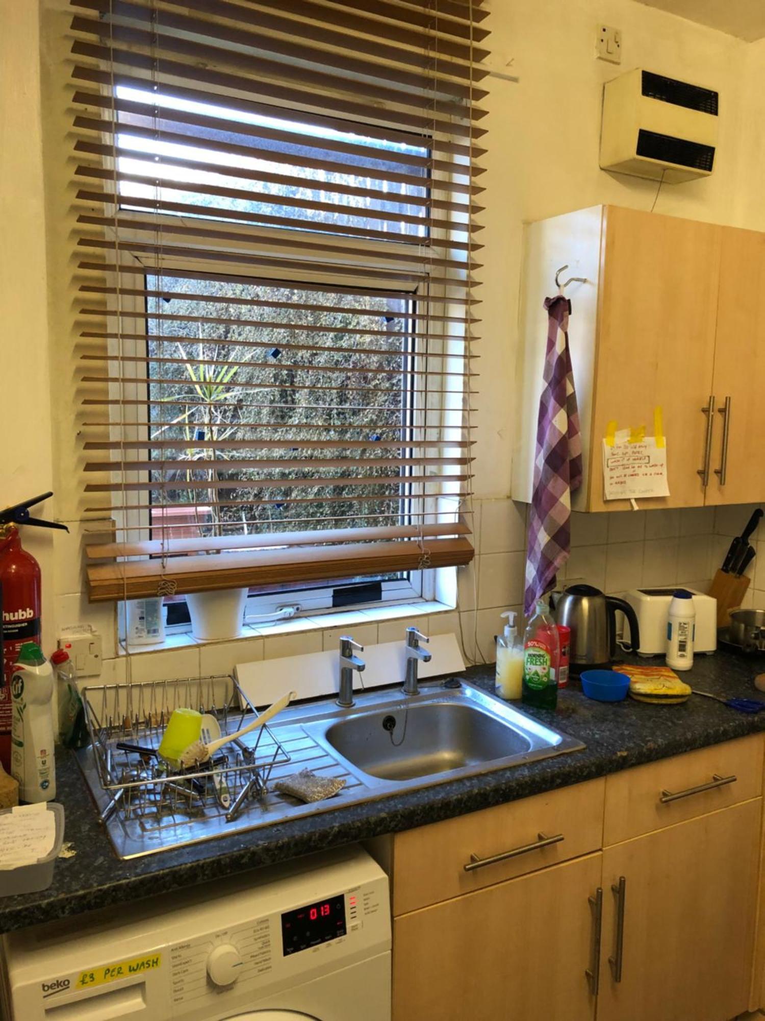 An Extra Large Room With Patio & Own Front Entrance Rotherham Rawmarsh Bagian luar foto